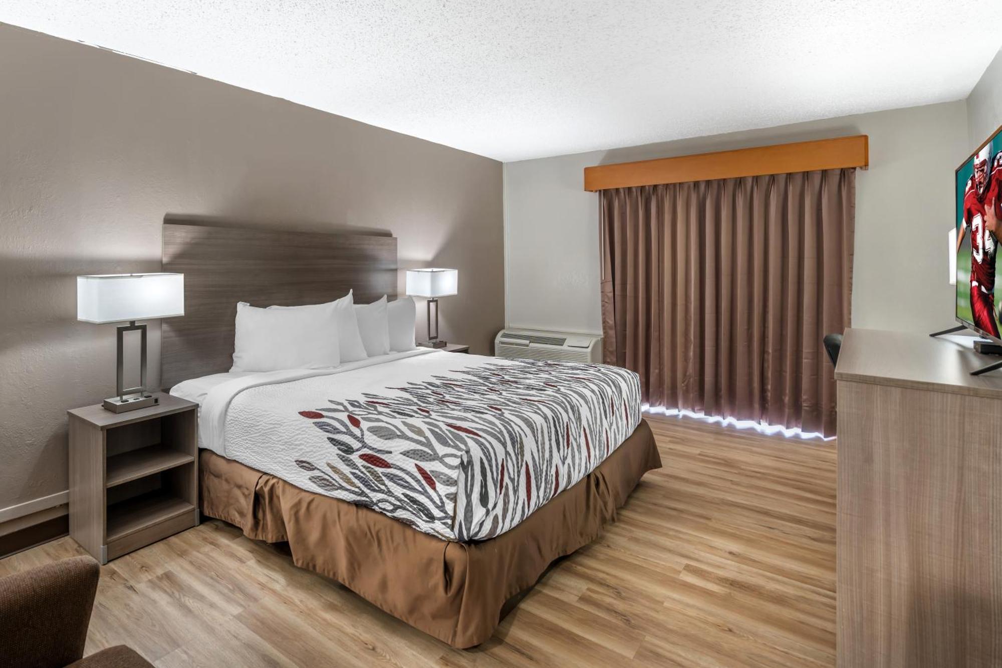 Red Roof Inn & Suites Салфер-Спрингс Экстерьер фото