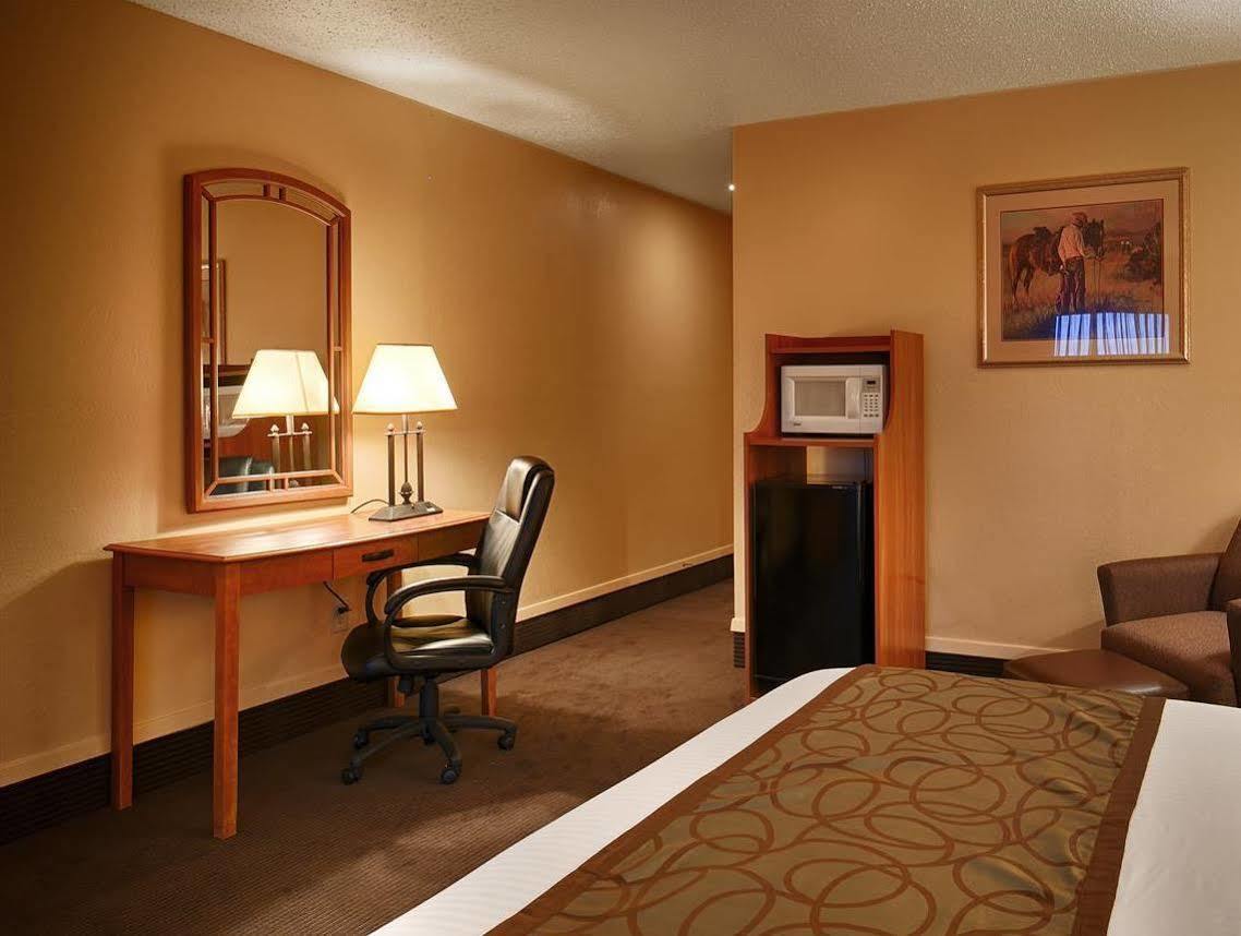 Red Roof Inn & Suites Салфер-Спрингс Экстерьер фото